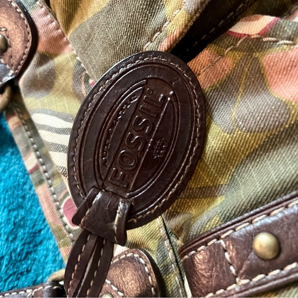 Fossil Camouflage Floral Tote Bag - Picture 2 of 12